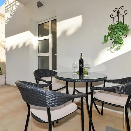 بيت ضيافة And By The Sea - 22419 ماكارسكا