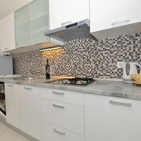 And By The Sea - 22419 بيت ضيافة 3*