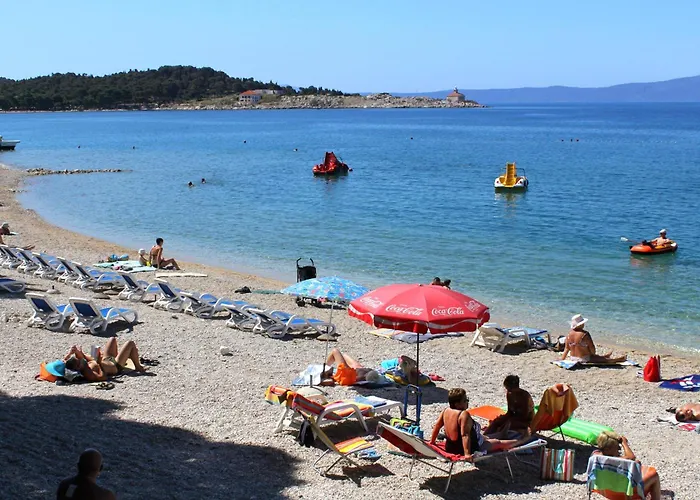 Pensión And By The Sea - 22419 3*